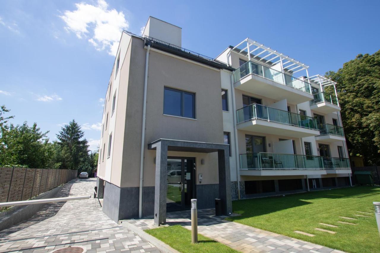 Vision Apartman Sárvár Esterno foto